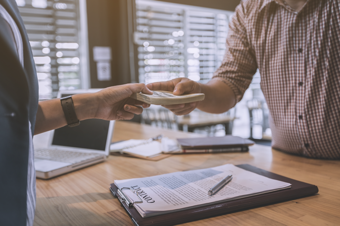 If you need quick cash, Peer-to-Peer Lending can help. No need to rely on banks.